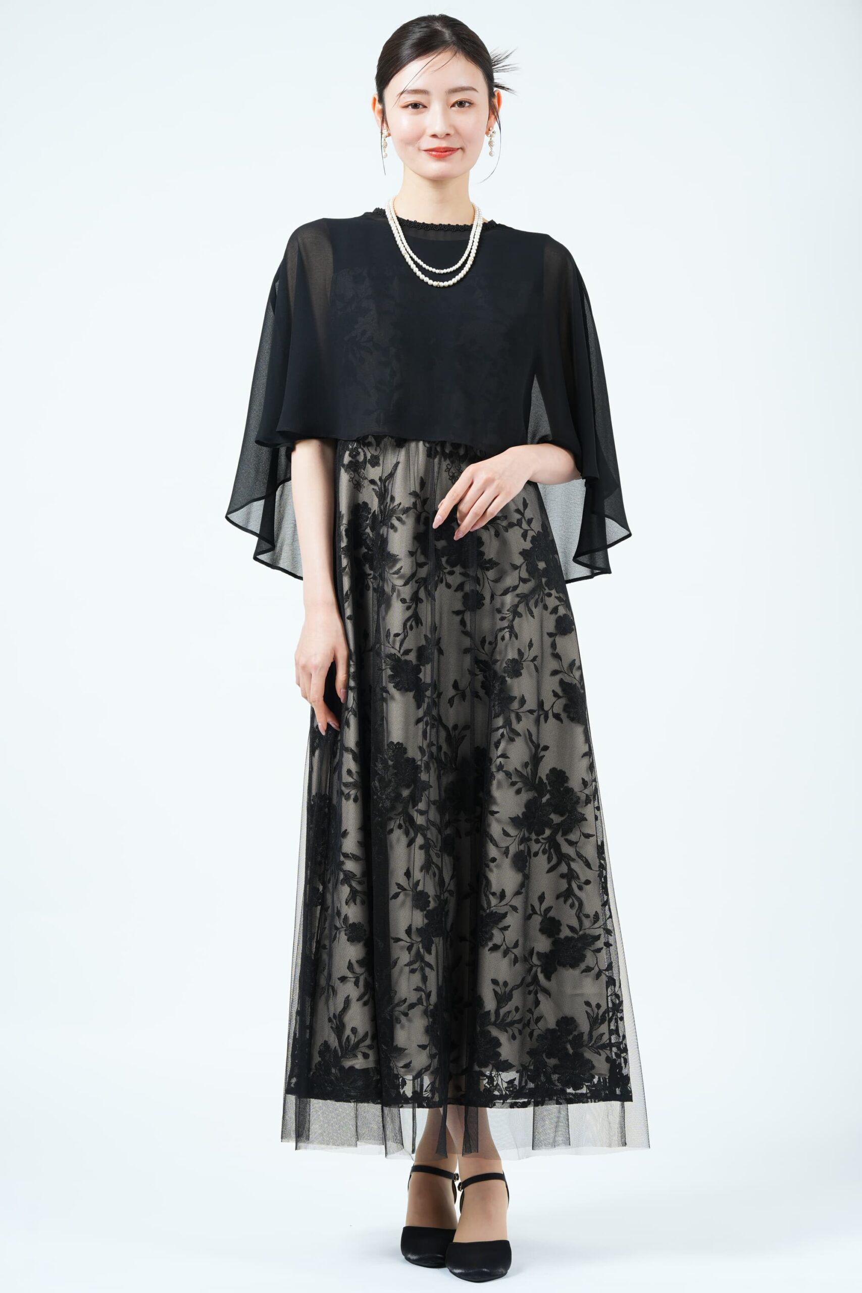 form forma 東京ソワール エレガント刺繍ケープブラックドレス